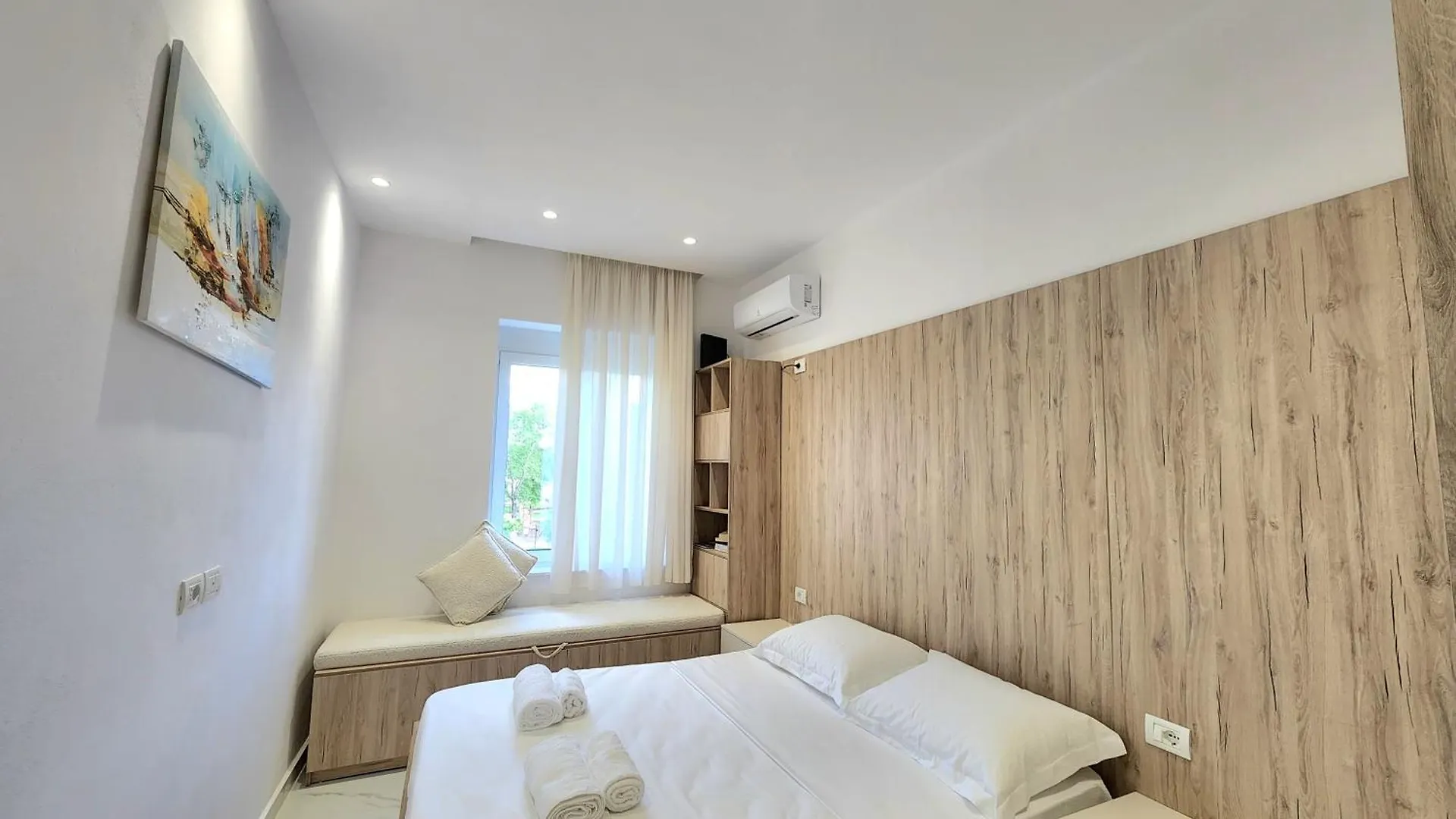 Central Tirana Apartment Getaway